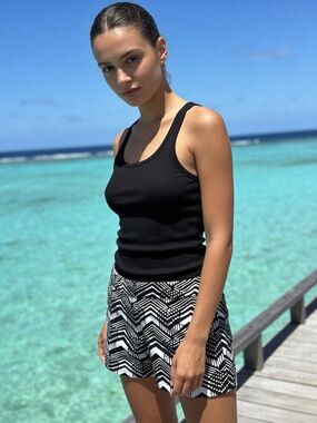 Graphic Black & White Shorts